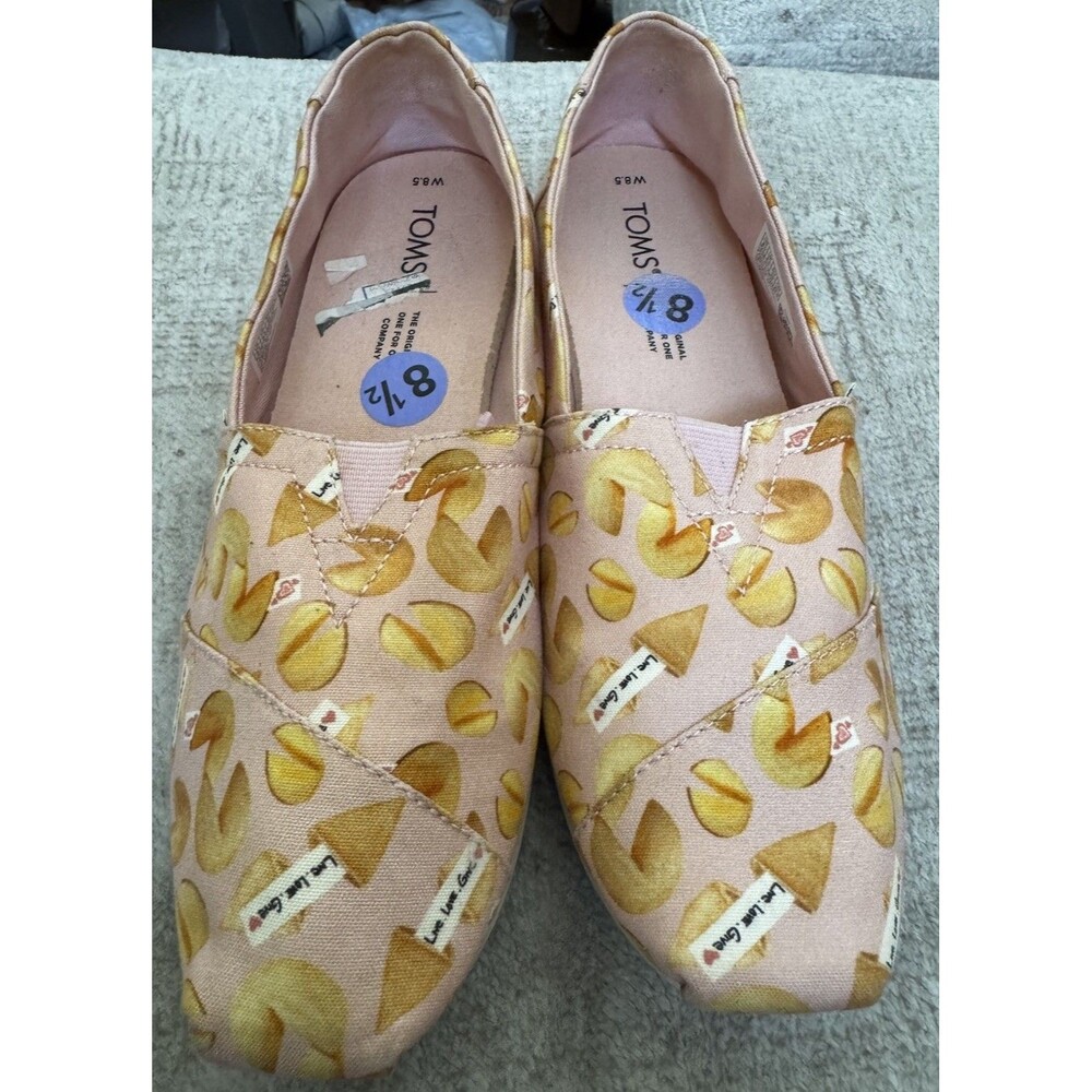 EUC TOMS Women’s Alpargata Slip-Ons – Fortune Cookie Print 8.5